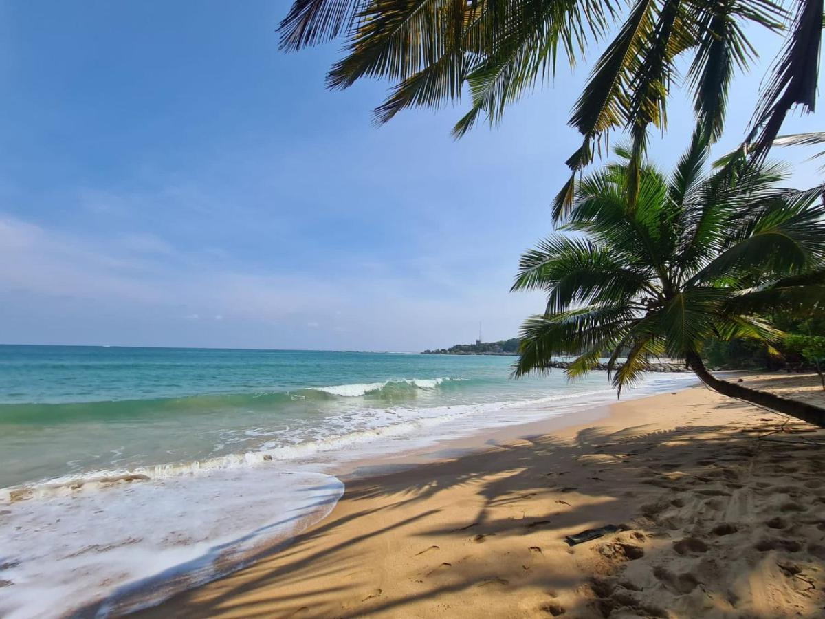 Frangipani Beach Villa Tangalle Exterior photo