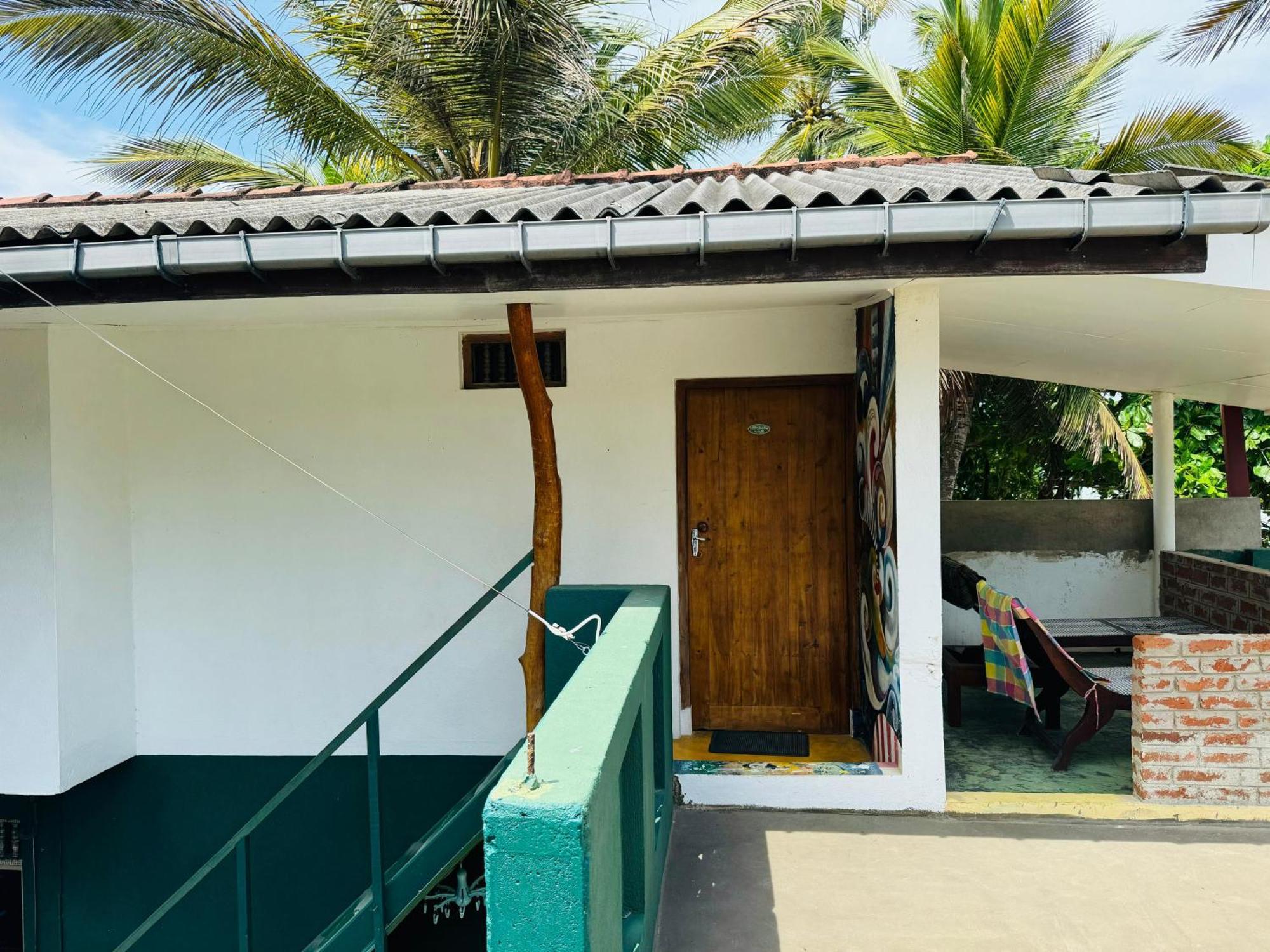 Frangipani Beach Villa Tangalle Exterior photo