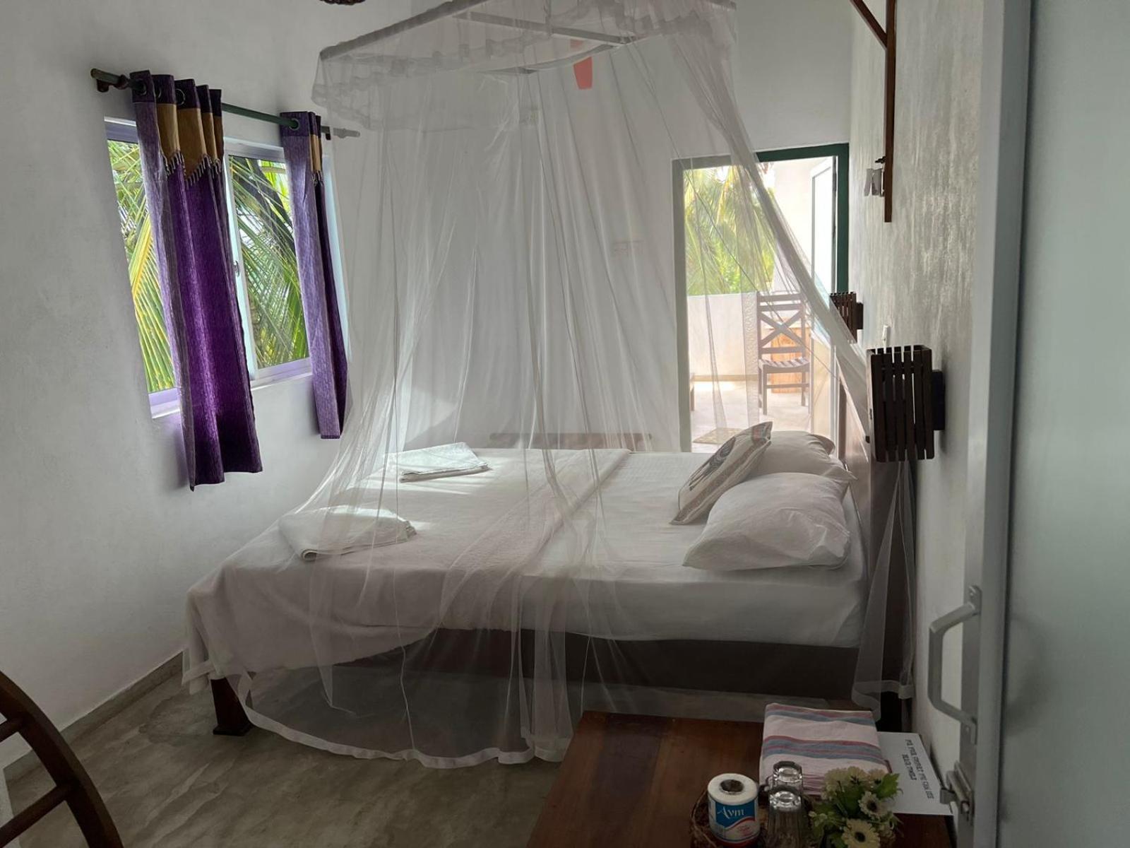 Frangipani Beach Villa Tangalle Room photo